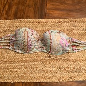 Victoria’s Secret bikini top, size 32DD